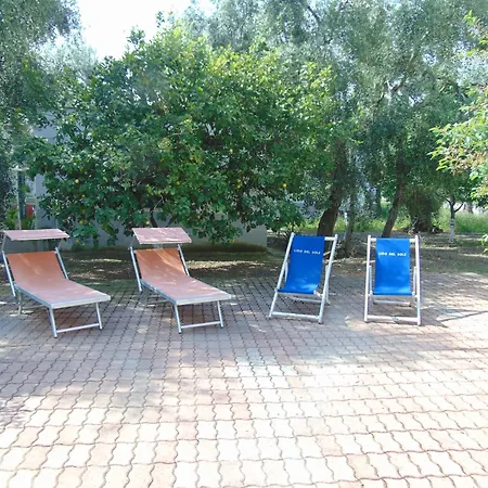 Appartamento In Villa Con Giardino Pizzomunno